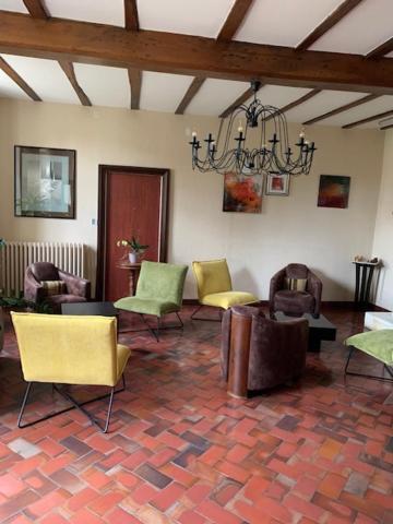 Logis Domaine Du Prieure Hotel Tonnay-Boutonne Exterior photo