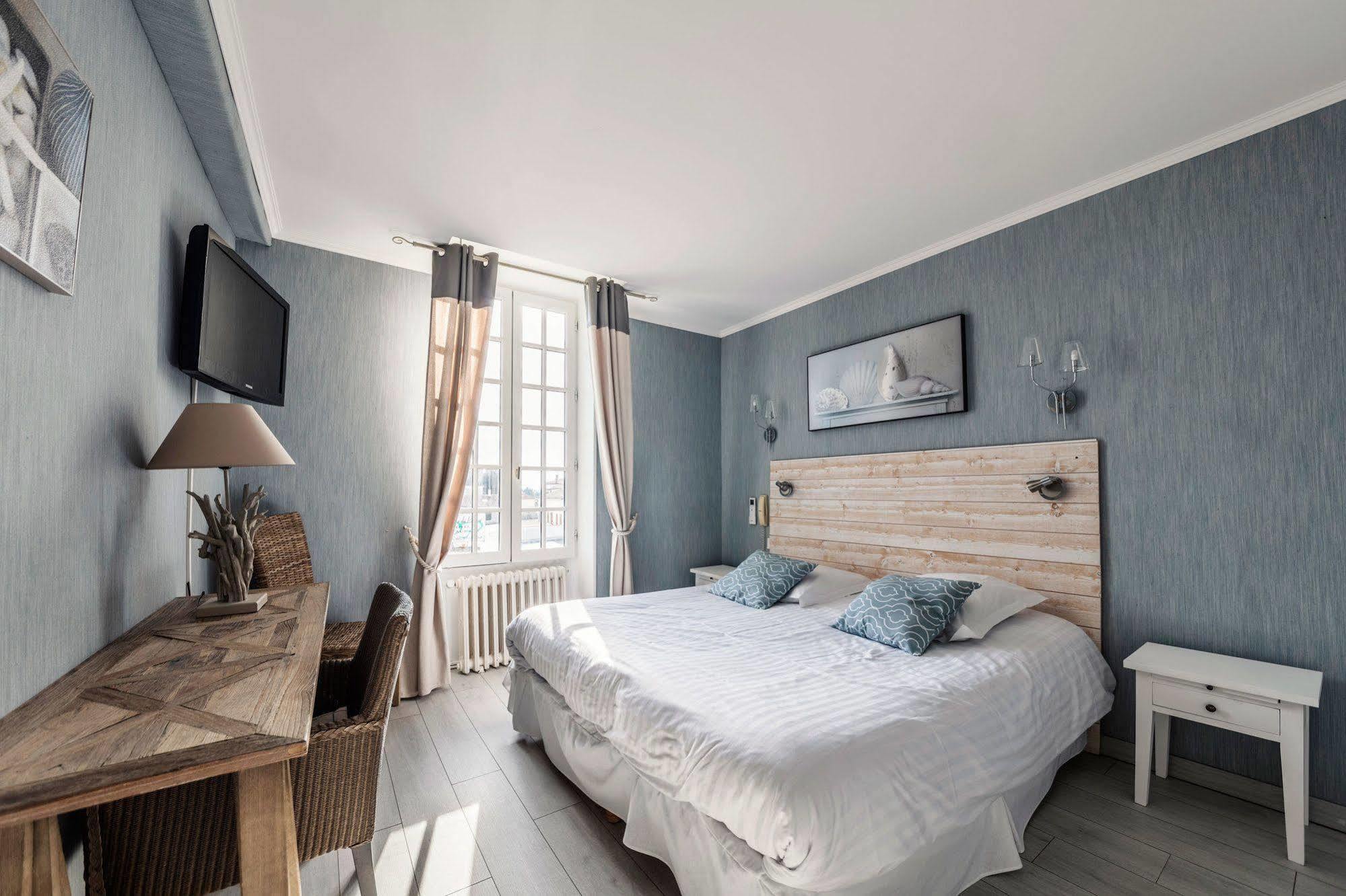 Logis Domaine Du Prieure Hotel Tonnay-Boutonne Exterior photo
